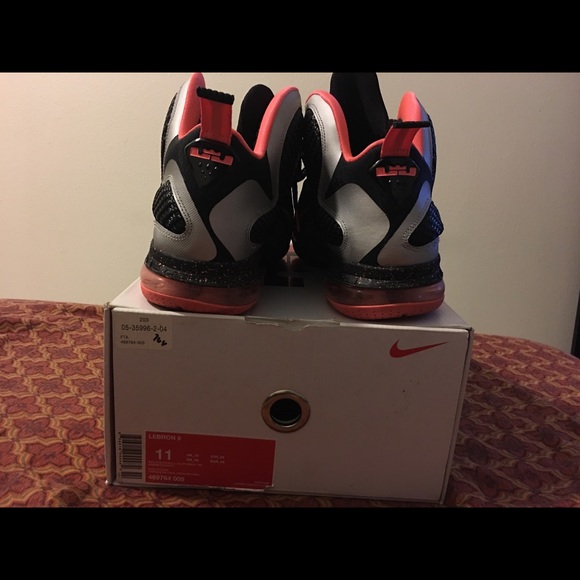 Lebron James 9s Mangos - Picture 2 of 2